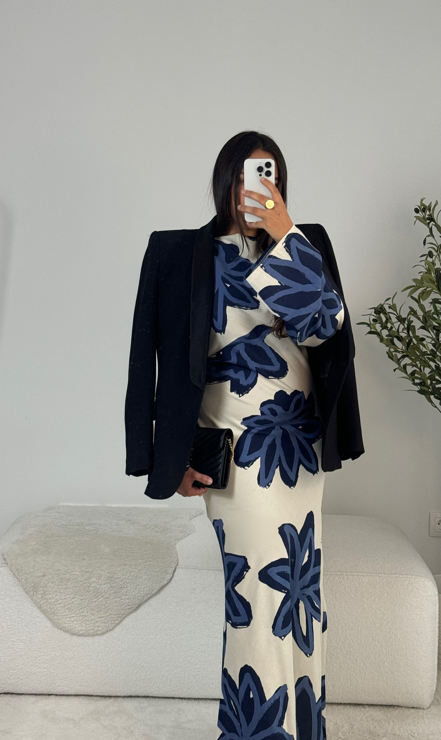 ROBE BRUSHFLOWER