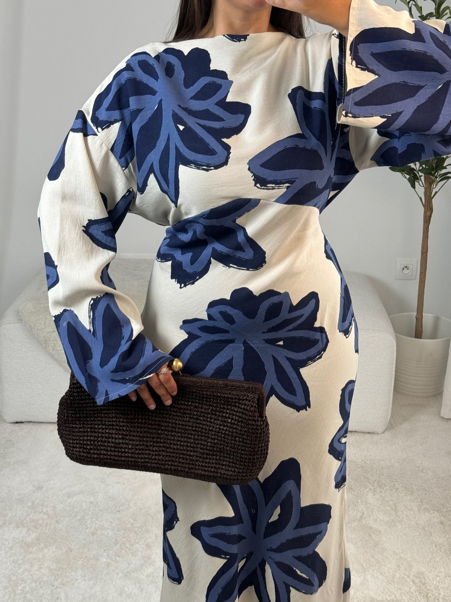 ROBE BRUSHFLOWER