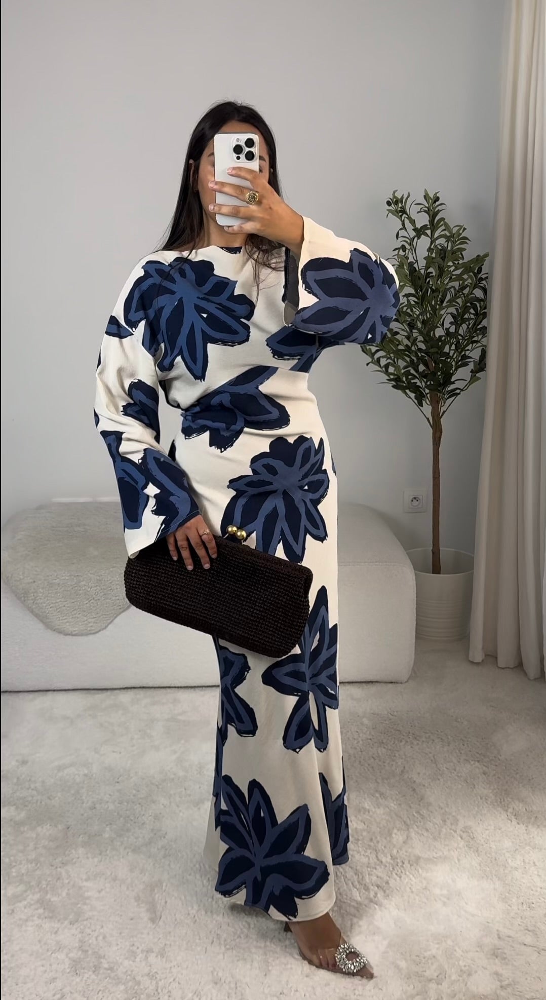 ROBE BRUSHFLOWER