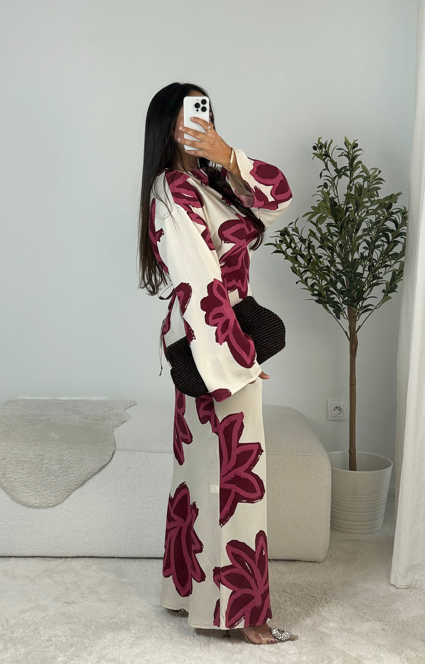 ROBE BRUSHFLOWER