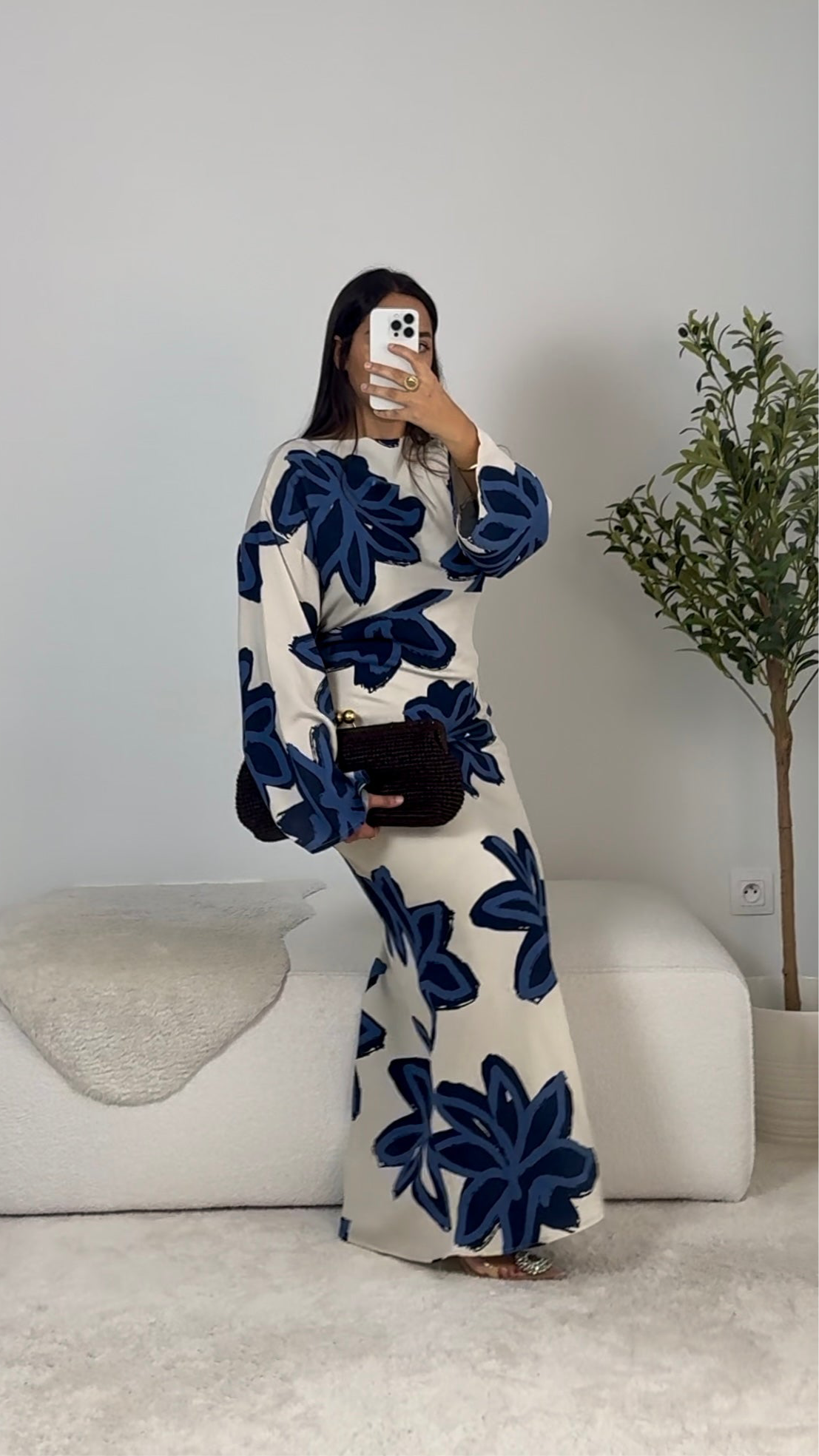 ROBE BRUSHFLOWER