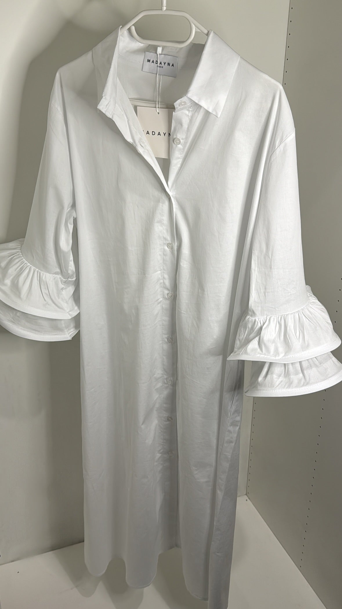 Robe chemise à manches volantées