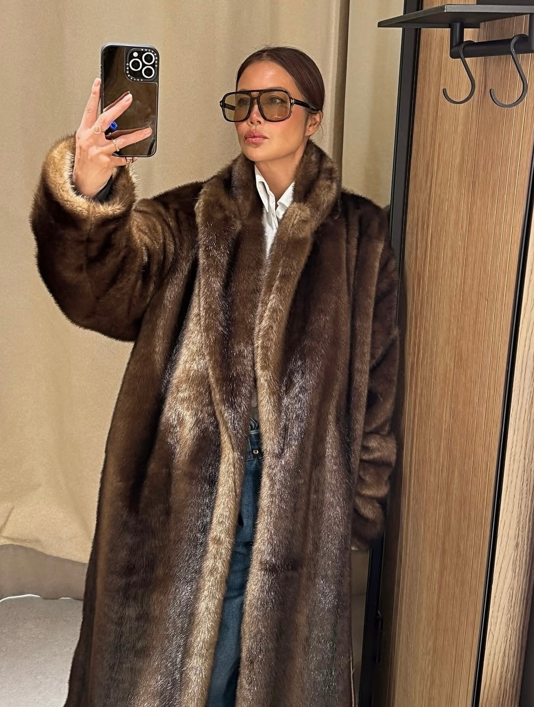 Manteau long en fourrure vegan