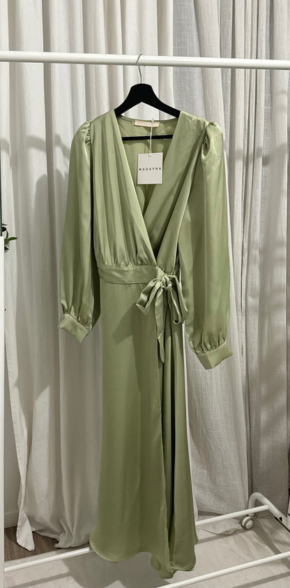 ROBE CACHE CŒUR vert pistache